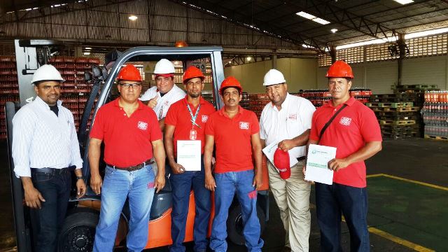 TRABAJADORES DE COCA COLA PORLAMAR RECIBIERON ACTUALIZACIÓN EN 