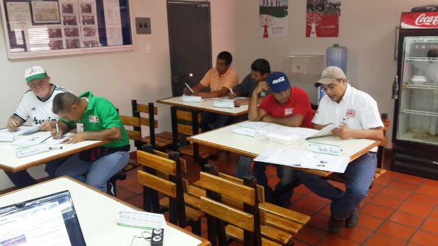 TRABAJADORES DE COCA CARÚPANO TAMBIÉN RECIBIERON ACTUALIZACIÓN EN 